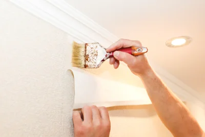 Pose de papier peint à Orléat — revêtements muraux et toiles de verre